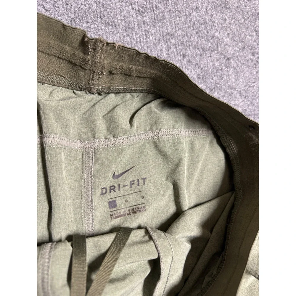 Nike men's bundle lot of two size Large